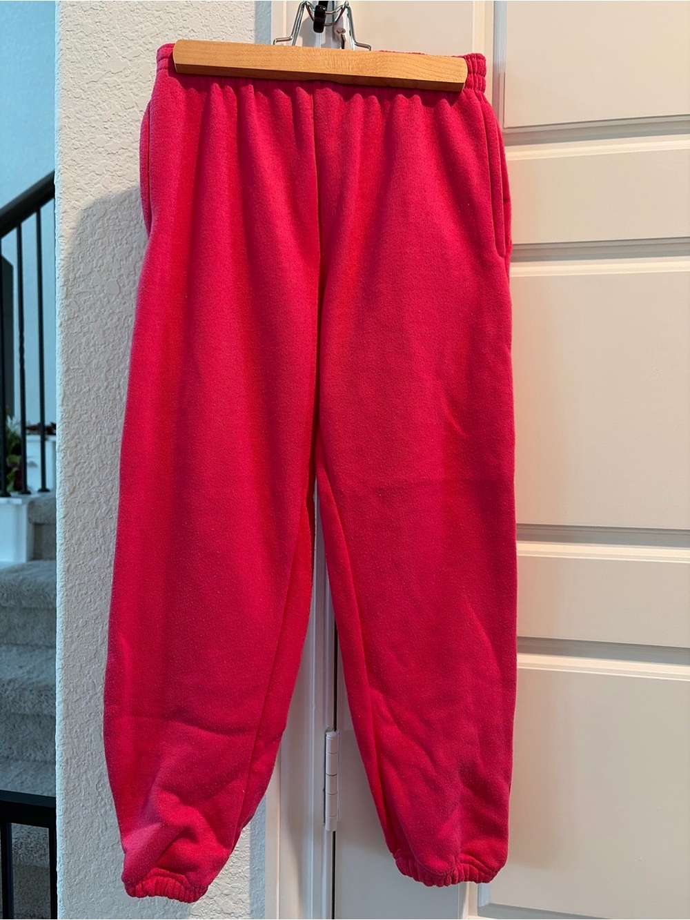 Girls Cozy Fleece Sweatpants in Bright Pink